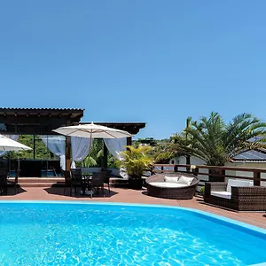 Natribus Rosa Inn